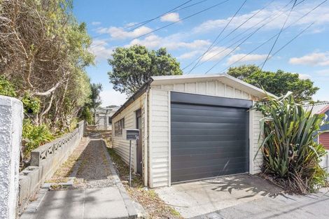 Photo of property in 34 Mckinley Crescent, Brooklyn, Wellington, 6021