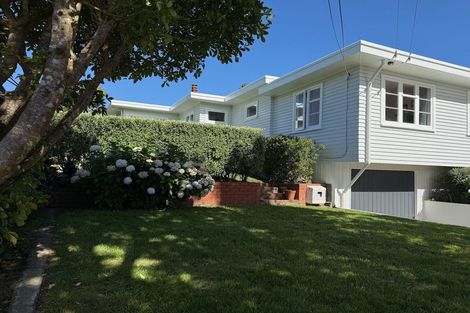 Photo of property in 41 Raroa Terrace, Tawa, Wellington, 5028
