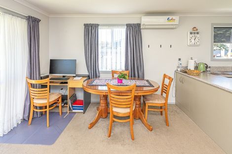 Photo of property in 10a Akepiro Place, Tawhero, Whanganui, 4501