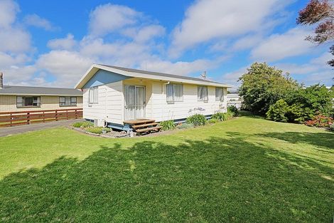 Photo of property in 11 Wilson Road, Opunake, 4616