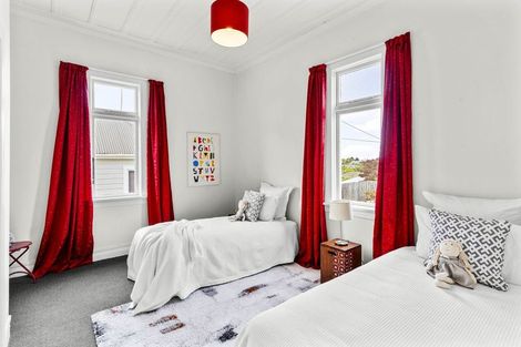 Photo of property in 4 Argyle Street, Mornington, Dunedin, 9011