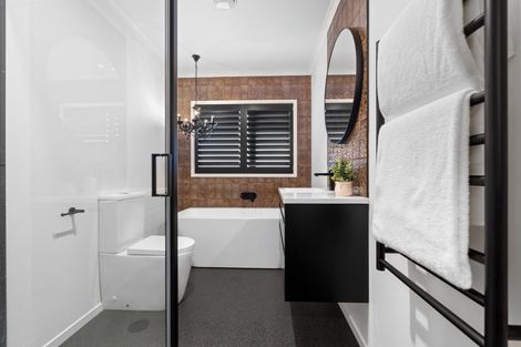 Photo of property in 27a Lillian Place, Orewa, 0931