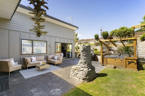 Photo of property in 7 Aqua Way, Paraparaumu, 5032