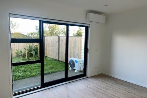 Photo of property in 16 Rauemi Way, Te Atatu South, Auckland, 0610