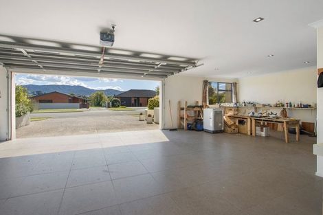 Photo of property in 28 Noble Johnston Drive, Katikati, 3129