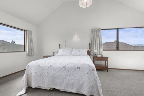 Photo of property in 11 Balcairn Place, Terrace End, Palmerston North, 4410