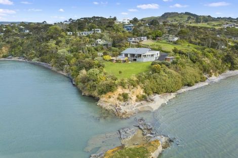 Photo of property in 106j Greenslade Road, Raglan, 3295
