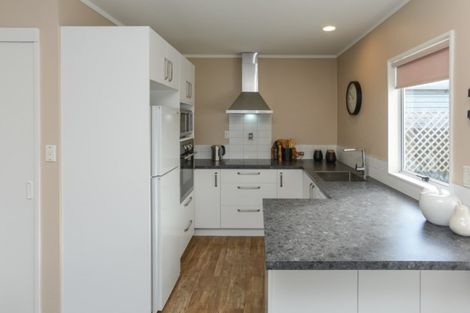 Photo of property in 2/1400 Woodstock Avenue, Mayfair, Hastings, 4122