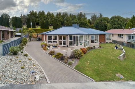 Photo of property in 15 Aotea Crescent, Gore, 9710