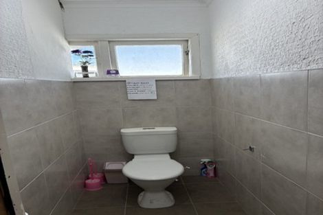 Photo of property in 49 Woodglen Road, Glen Eden, Auckland, 0602