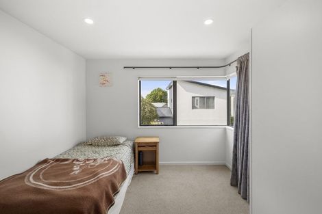 Photo of property in 11 Longueval Lane, Broomfield, Christchurch, 8042