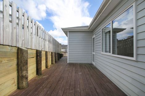 Photo of property in 17 Korihi Drive, Swanson, Auckland, 0614