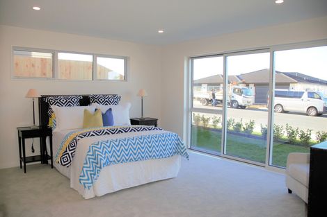 Photo of property in 98 Godfrey Drive, Orewa, 0931