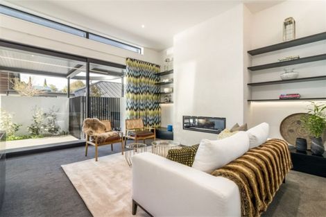 Photo of property in 31 Waiwetu Street, Fendalton, Christchurch, 8052