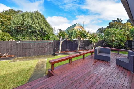 Photo of property in 16 Pinehurst Place, Wattle Downs, Auckland, 2103