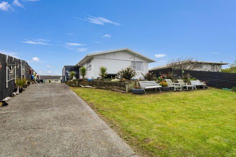 Photo of property in 31 Cross Street, Castlecliff, Whanganui, 4501