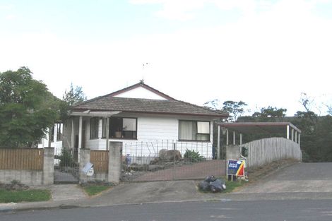 Photo of property in 12 Landsdale Place, Massey, Auckland, 0614