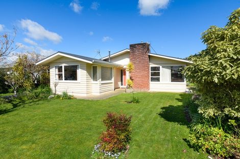 Photo of property in 7 Tabak Crescent, Takaro, Palmerston North, 4412