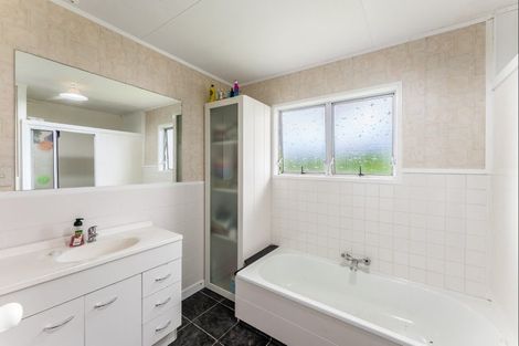 Photo of property in 50 Trelawney Crescent, Westown, New Plymouth, 4310