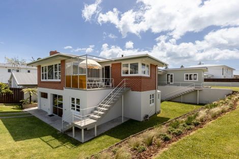 Photo of property in 93 Oceanview Road, Mount Maunganui, 3116