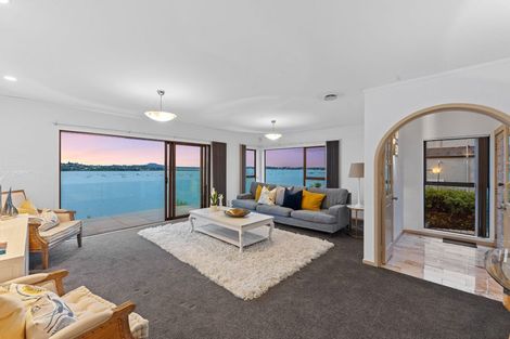 Photo of property in 2/10 Lilford Place, Half Moon Bay, Auckland, 2012