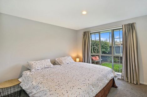Photo of property in 433 Mairehau Road, Parklands, Christchurch, 8083