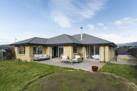 Photo of property in 22 Magnetic Place, Cromwell, 9310