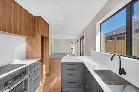 Photo of property in 21 Ellmers Street, Woodend, 7691