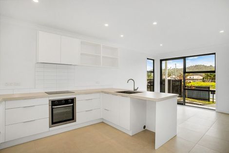 Photo of property in 27c O'meara Street, Swanson, Auckland, 0614