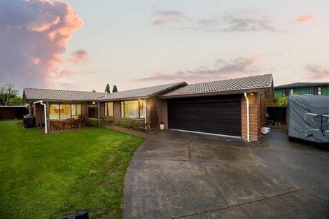 Photo of property in 30 Connemara Drive, Northwood, Christchurch, 8051