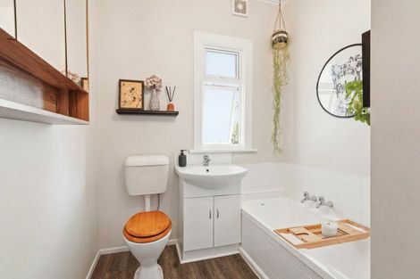 Photo of property in 22 Mason Terrace, Gonville, Whanganui, 4501