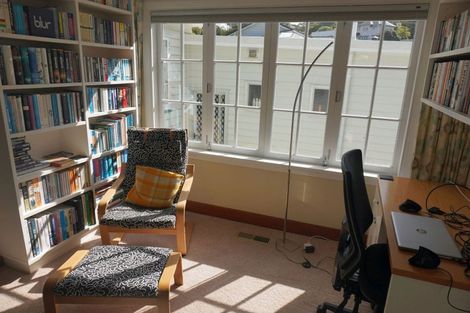 Photo of property in 8 Waikare Street, Karori, Wellington, 6012