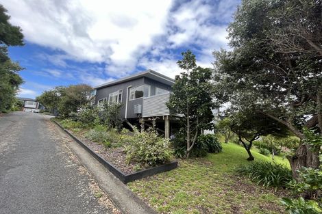 Photo of property in 8 Sunset Terrace, Waikanae Beach, Waikanae, 5036