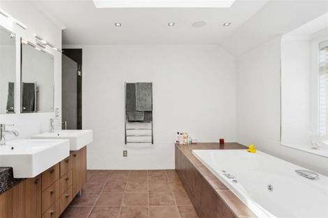 Photo of property in 54 Idris Road, Fendalton, Christchurch, 8052