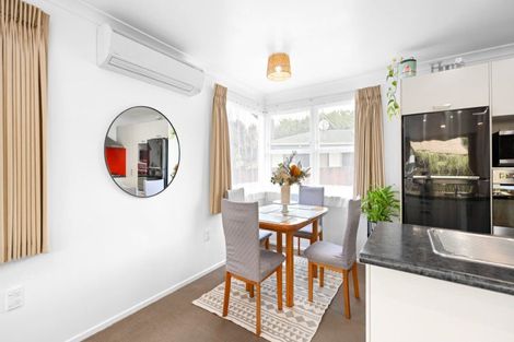 Photo of property in 27 Manapouri Place, Glenview, Hamilton, 3206