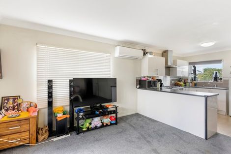 Photo of property in 9b Gatland Road, Rosehill, Papakura, 2113