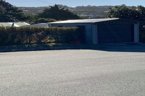 Photo of property in 11 Lynda Avenue, Paparangi, Wellington, 6037