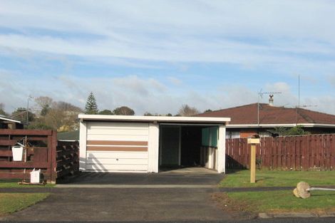 Photo of property in 2/42 South Street, Papakura, 2110