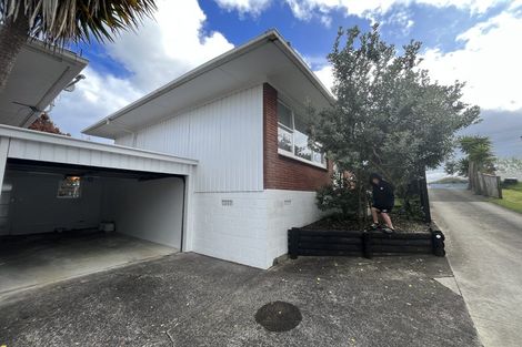 Photo of property in 1/167 Forrest Hill Road, Forrest Hill, Auckland, 0620