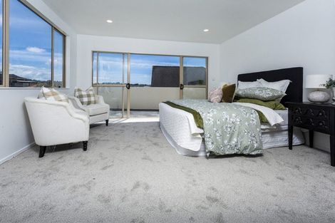 Photo of property in 78 Medallion Drive, Oteha, Auckland, 0632