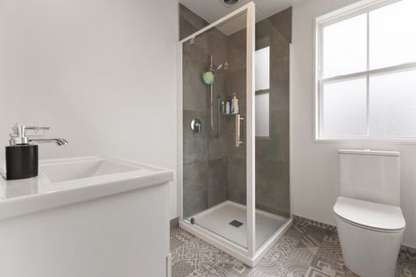 Photo of property in 2/24 Devon Street, Sydenham, Christchurch, 8023