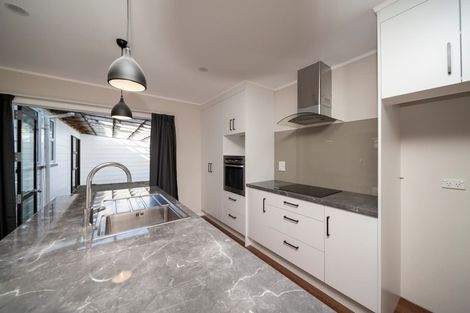 Photo of property in 84 Albion Street, Hawera, 4610