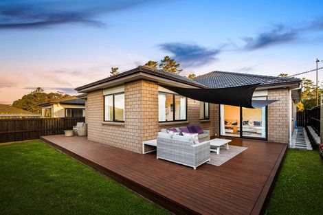 Photo of property in 79 Nobilo Road, Kumeu, 0810