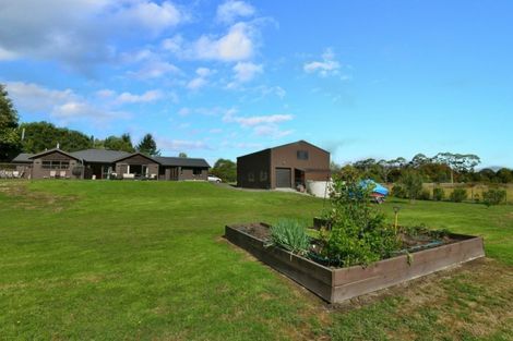 Photo of property in 648 Kahikatea Flat Road, Waitoki, Kaukapakapa, 0871