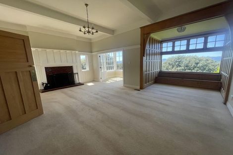 Photo of property in 9 Wadestown Road, Wadestown, Wellington, 6012