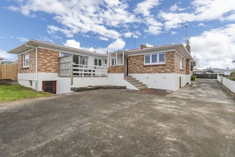 Photo of property in 10 Russell Avenue, Pukekohe, 2120