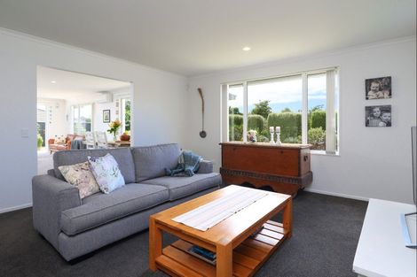 Photo of property in 2 Les Wakefield Road, Mapua, 7005