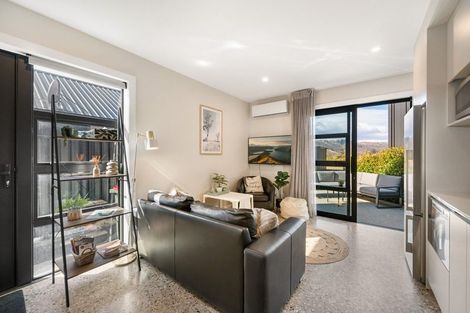 Photo of property in 2 Brodie Avenue, Arrowtown, 9302
