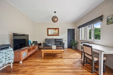 Photo of property in 140 Awaroa Road, Helensville, 0800