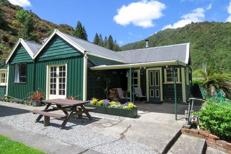 Photo of property in State Highway 7, Blacks Point, Reefton, 7830